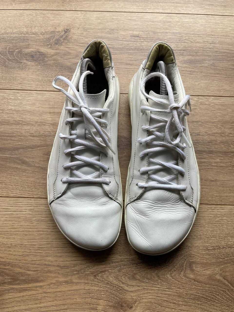 Чоловічі шкіряні кросівки фірми VivoBarefoot