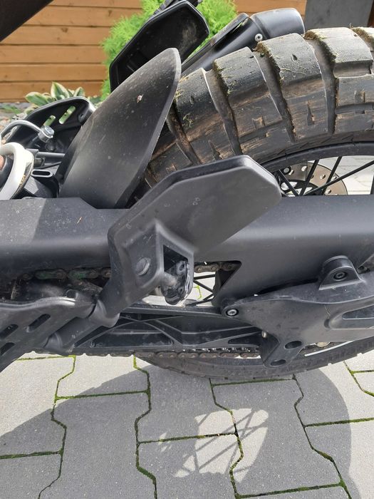 Husgwarna svartpilen 125. 2022r