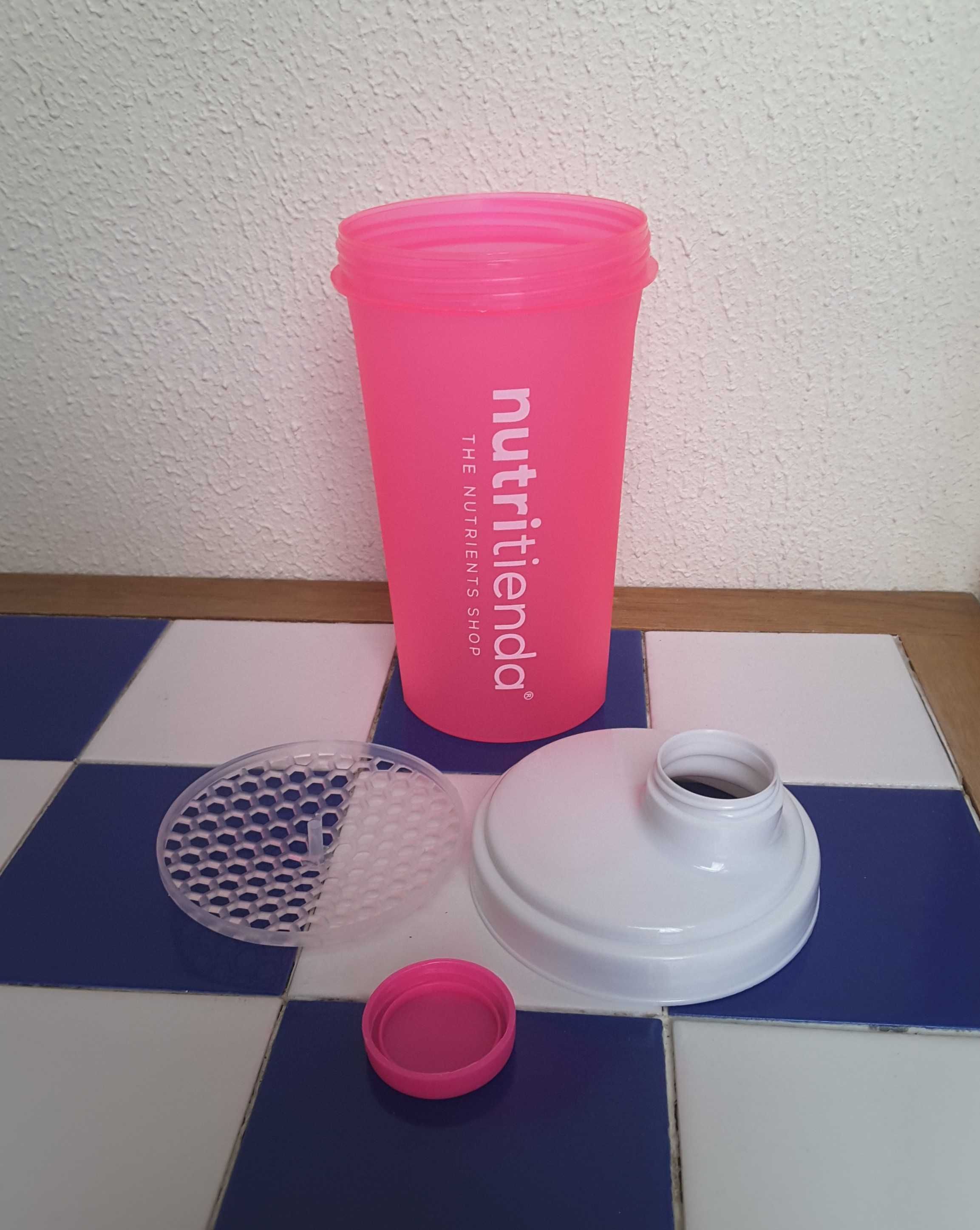 Protein Shaker NT + Garrafa Reutilizável Good Feeling/Garnier (NOVOS!)