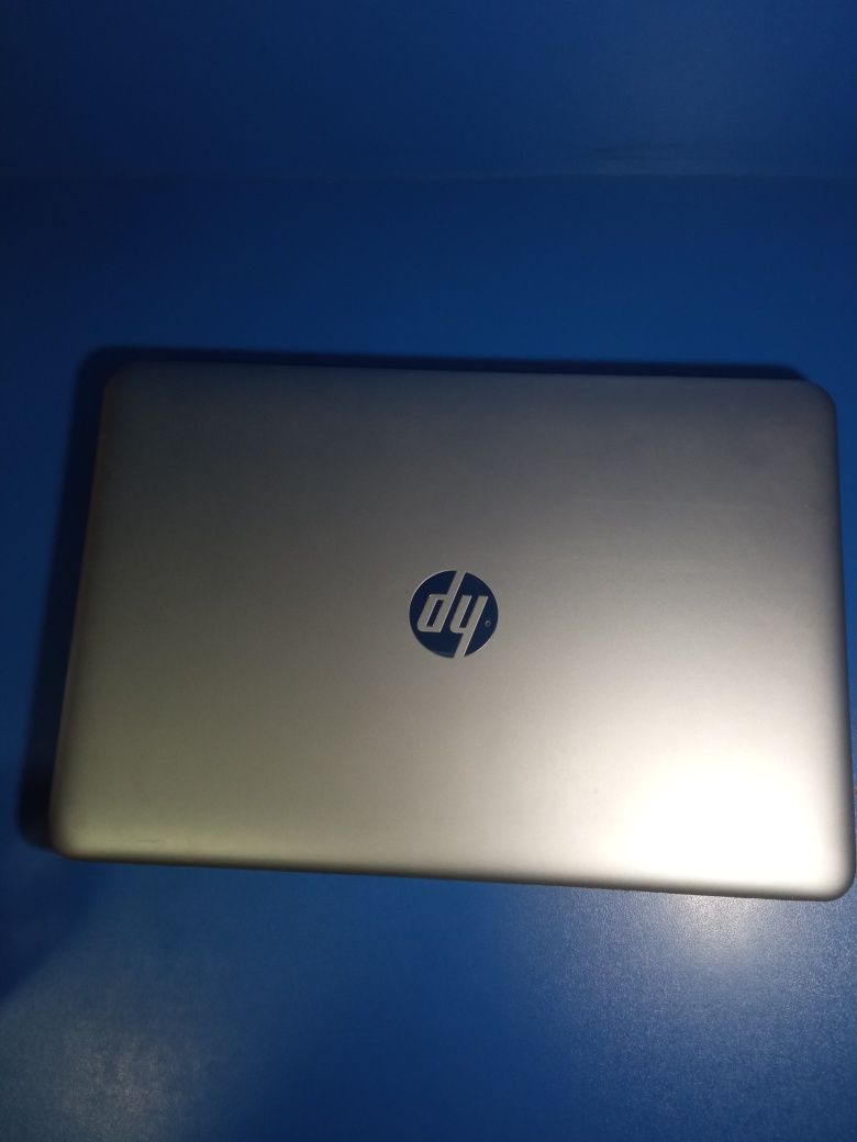 Ноодбук HP i5-7200u \ 16GB \ 512 GB SSD\ батарея новая