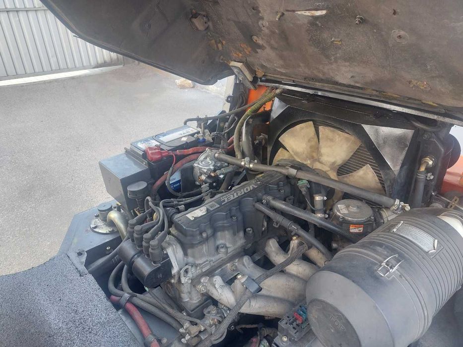 Навантажувач вилковий Doosan D30G газ, в/п 3т, мачта 3,3 м