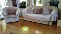 Komplet wypoczynkowy kremowo - biały rozkładana sofa + fotel