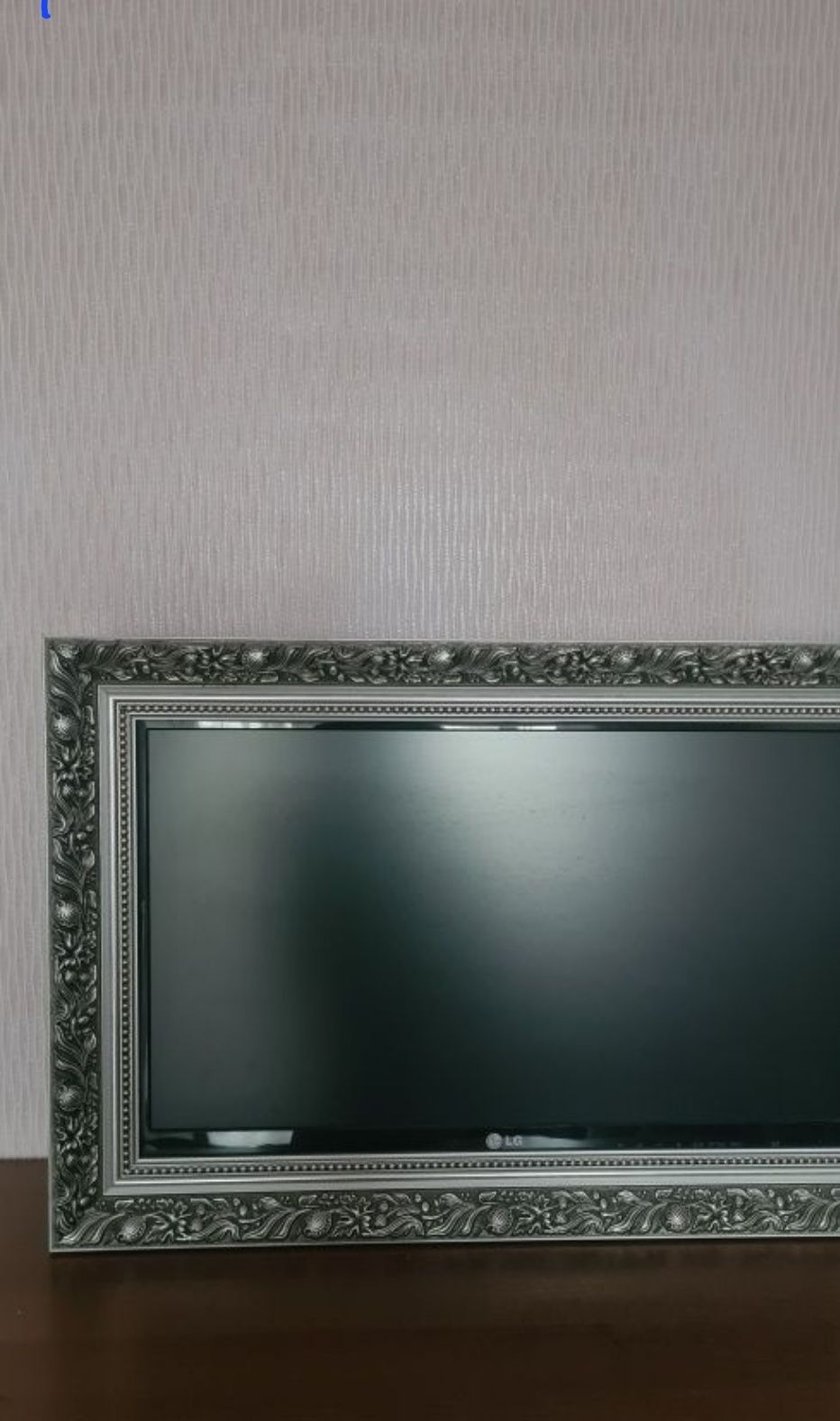 Телевізор LG б/у M2452D