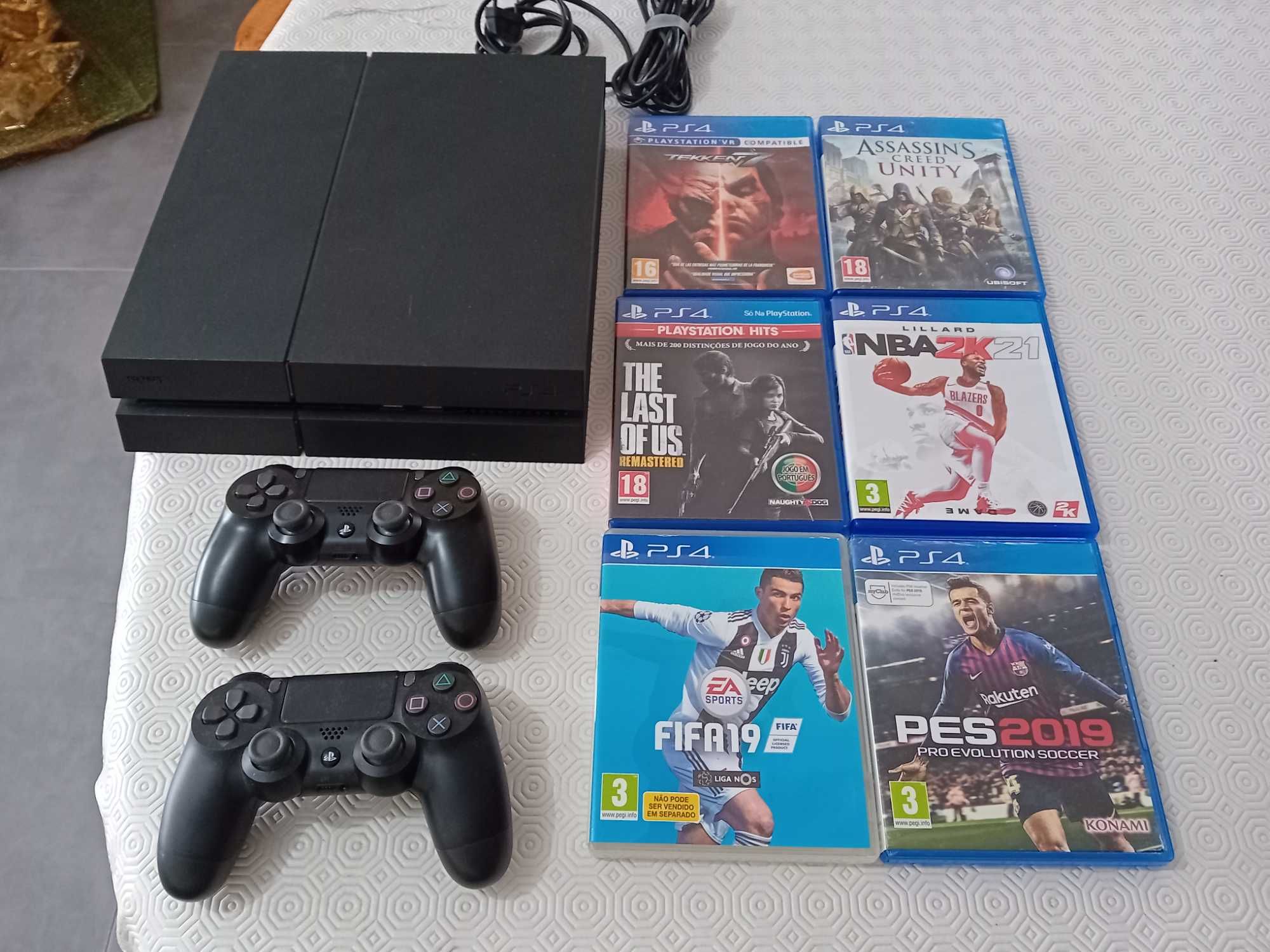 Playstation 4 Consola ps4 + 2 comandos oficiais + 4 jogos