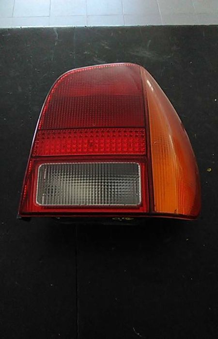 Farolim direito VOLKSWAGEN Polo (6N)