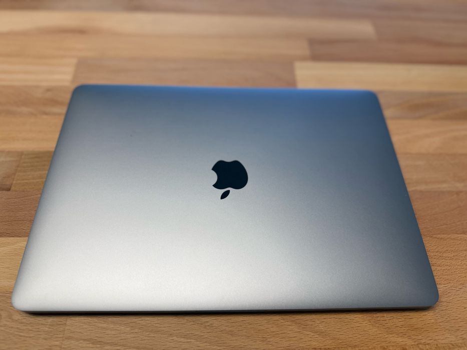 Macbook pro 13 uszkodzony