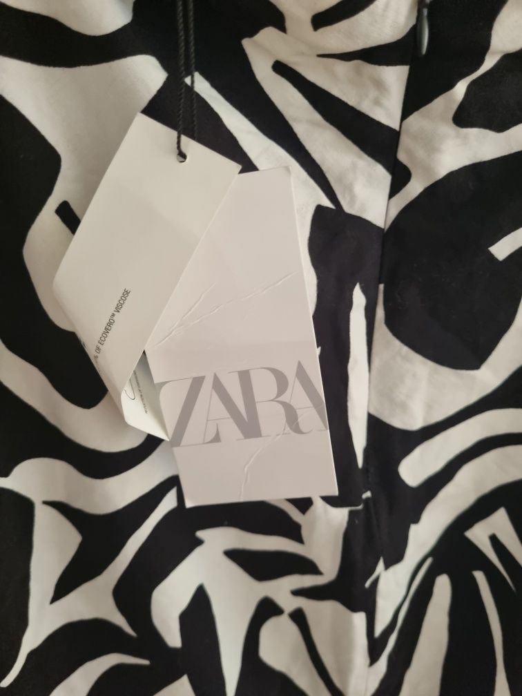 Nowa sukienka Zara w rozmiarze XS