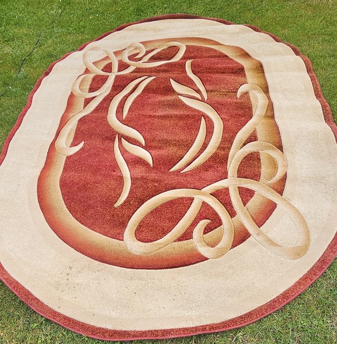 Килим для дому чи дачі