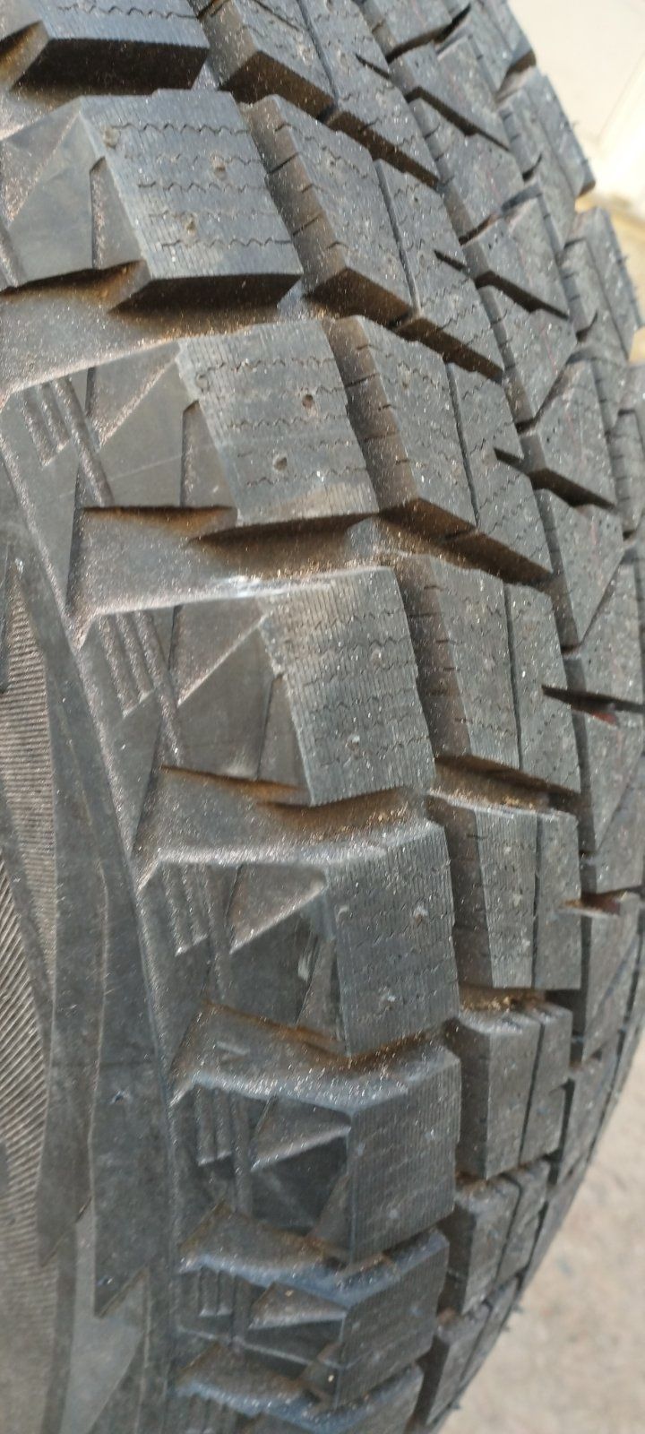 Зимняя шина Bridgestone BLIZZAK DM-VI 275/70/R16. 114S