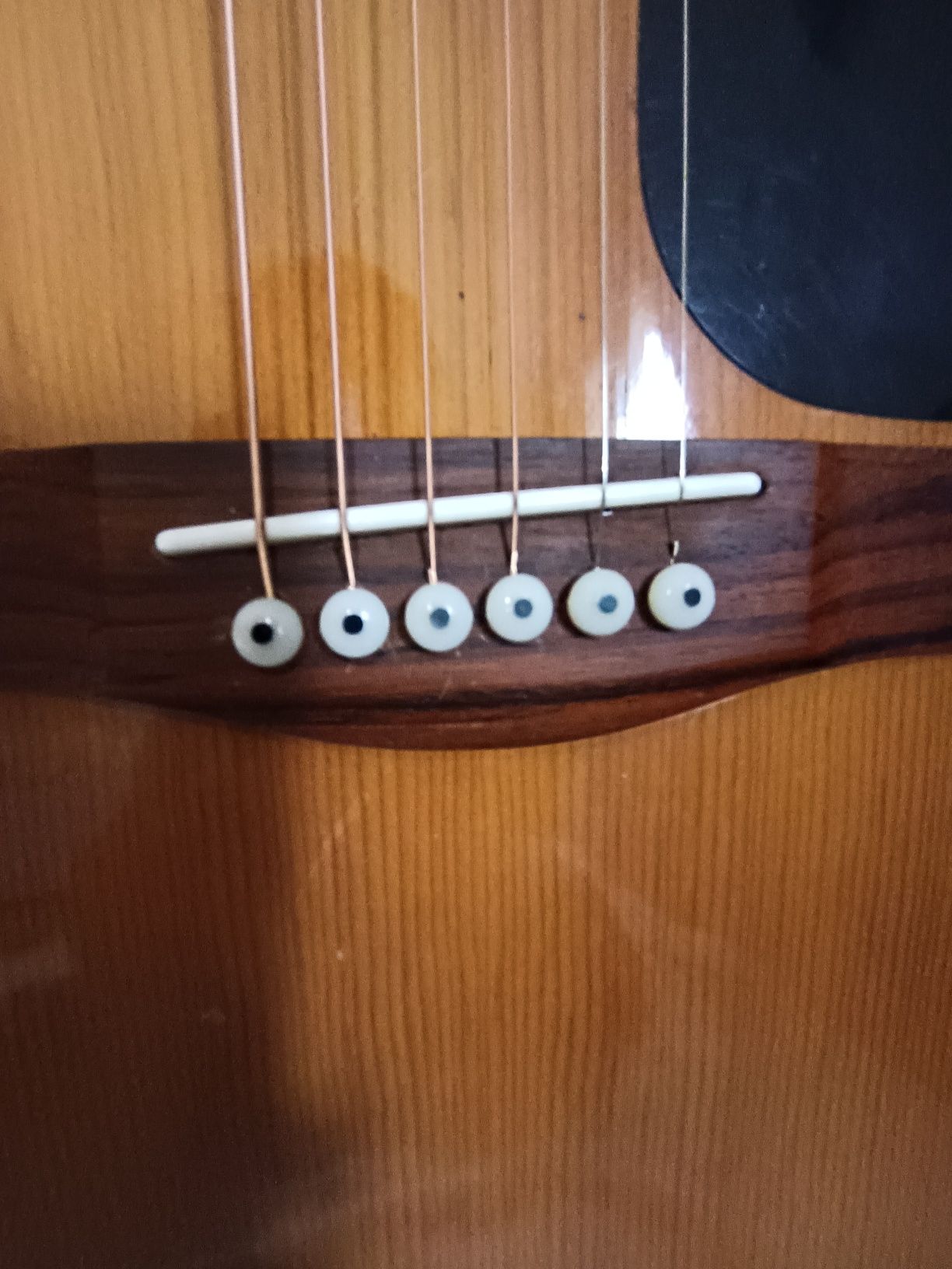 Yamaha f310 w mega dobrym stanie z mega dobrymi strunami