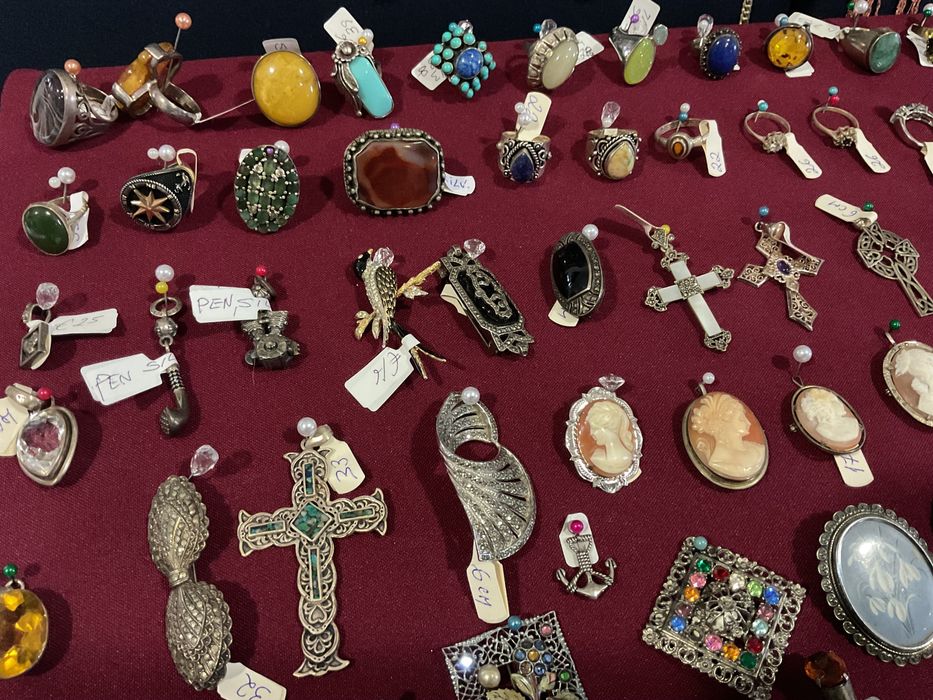 Broches pendentes fios colares anéis prata 925