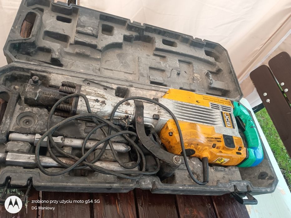 Młot wyburzeniowy JCB DRH1750W