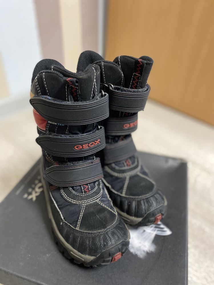 Продам детские ботинки “Geox”