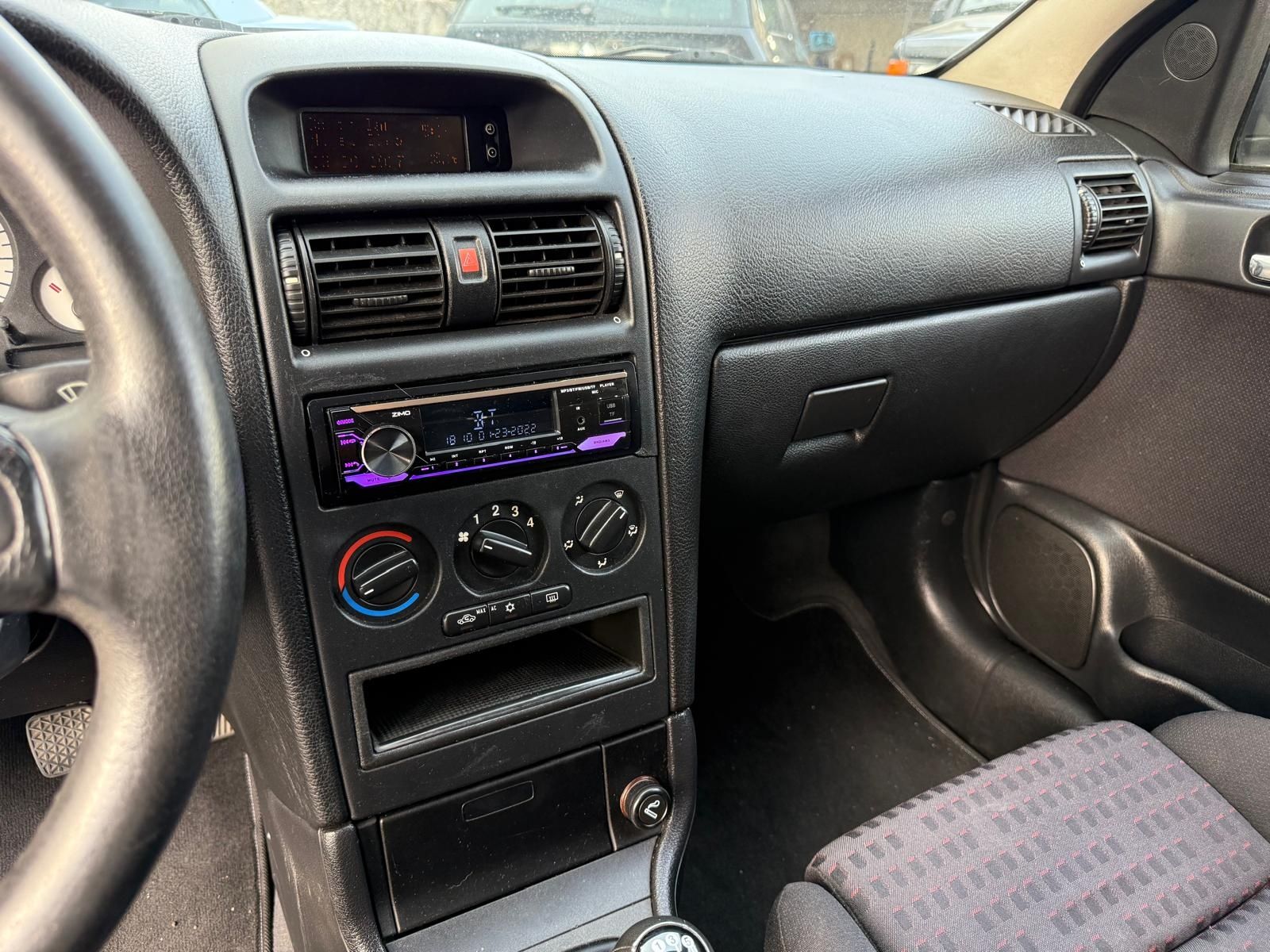 Opel Astra 1.4 Sport