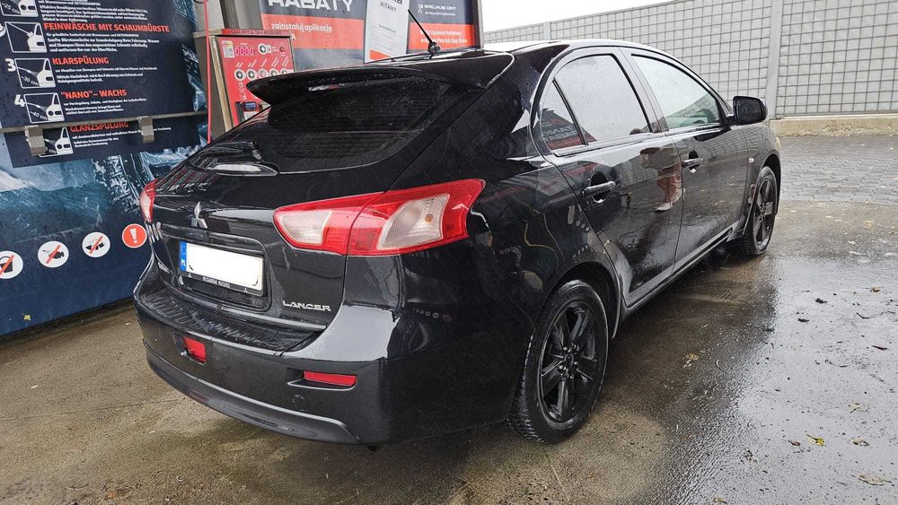 Mitsubishi Lancer 1.5b 109KM