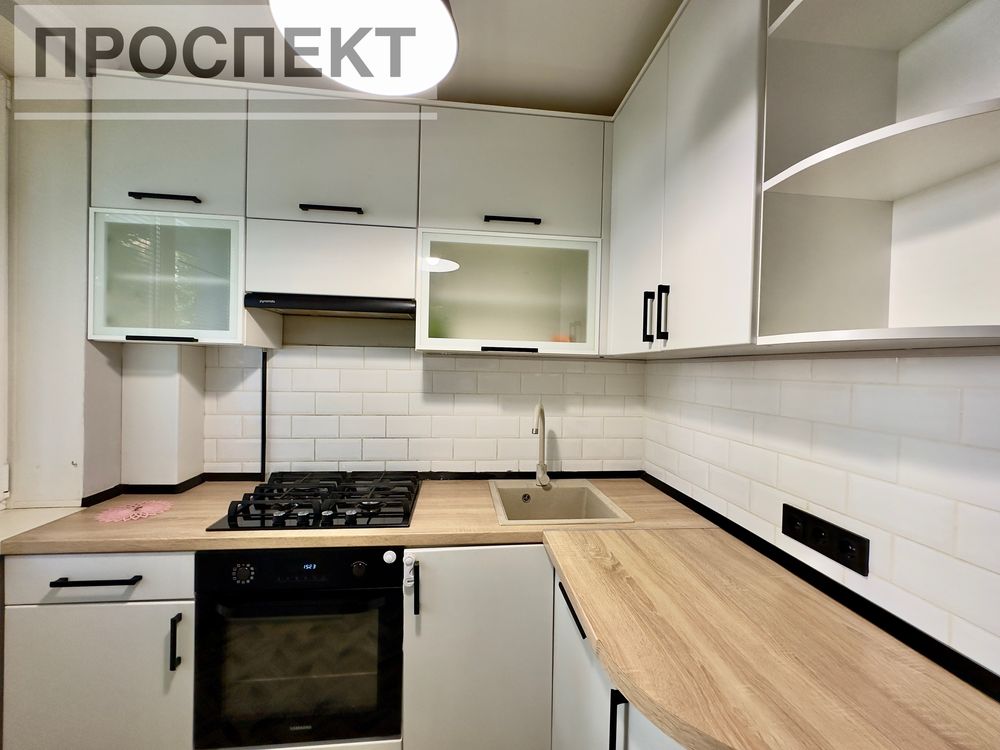 Продам 2 кімн.квартиру з Евро-ремонтом вул. Лебединська ( р-н АТБ).