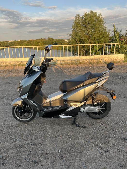 Електроскутер AIMA Tiger X6