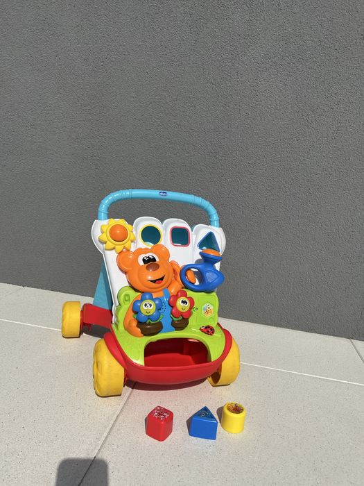 Pchacz chodzik dzieciecy chicco