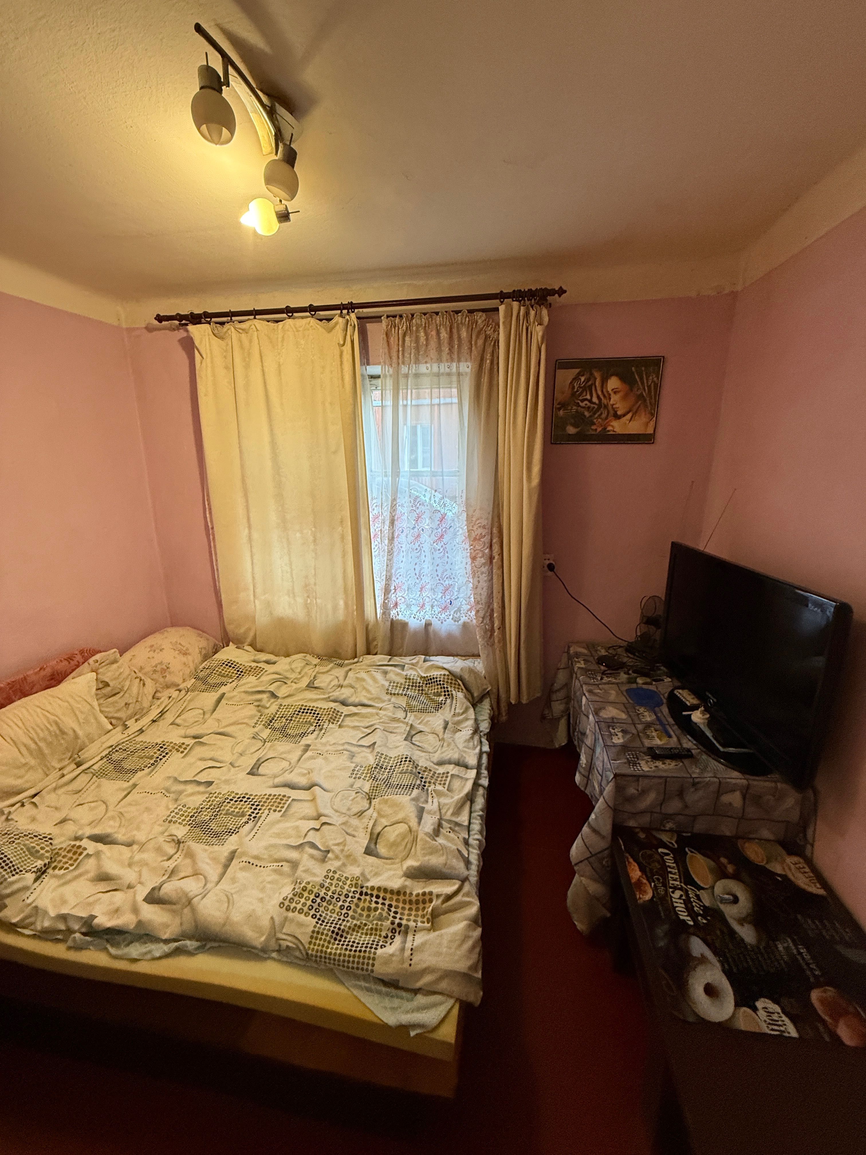 Продаж 2-х кімнатної квартири, по вул. Васіле Александрі!