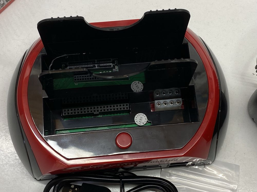 Docking Station Universal (IDE, SATA, SSD)