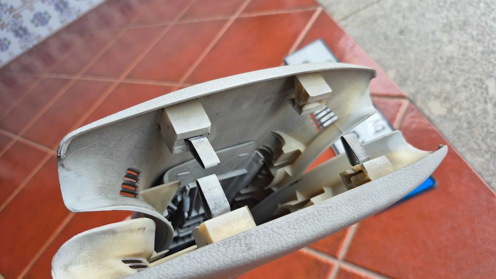 AUDI A4 B5 (8D)- Pilares B Originais em EXCELENTE ESTADO 1995 até 1999