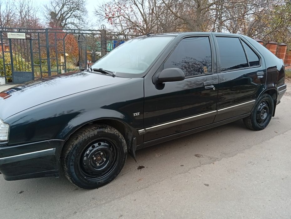 Автомобіль Renault 19