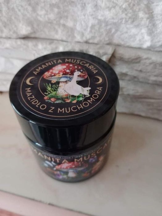 Mazidło odmładzające z muchomora.czerwon. gesiego smalcu i witaminami