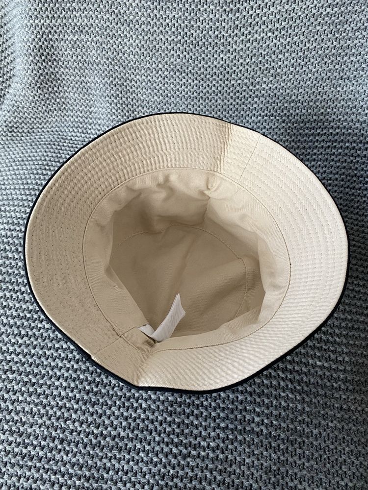 czapka rybacka/typu bucket hat