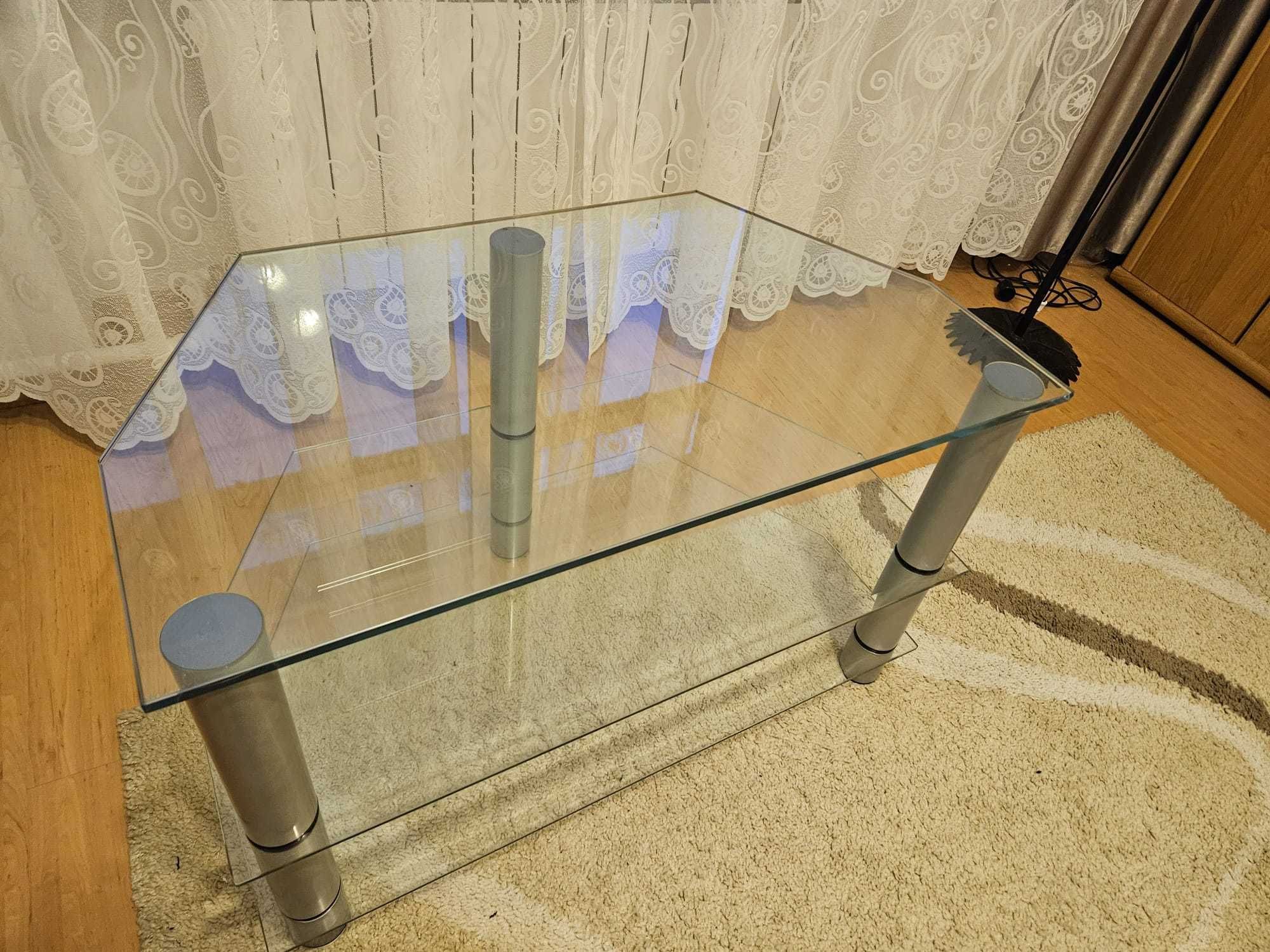 Szklany stolik pod telewizor