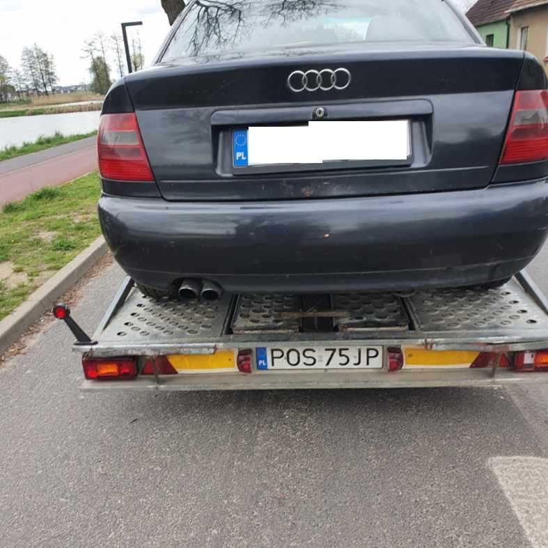 Audi A4 B5 1.9 tdi kolor czarny, sedan przeznaczony na części
