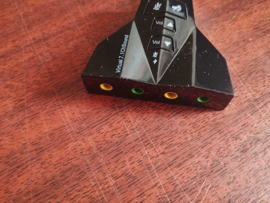 Звукова карта USB 7.1