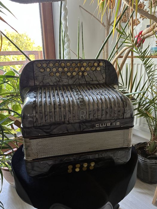 Akordeon guzikowy Hohner Club II B