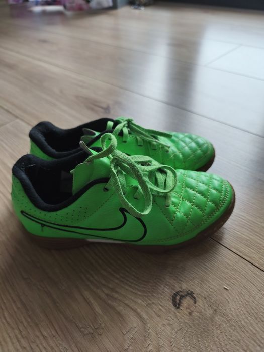 Buty halowe Nike 31,5 cm chłopiec