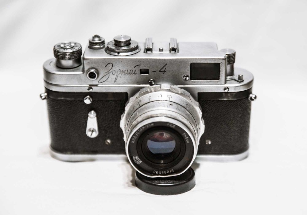 Zorki 4 ( napis w cyrylicy ) SPRAWNA / tylko korpus /