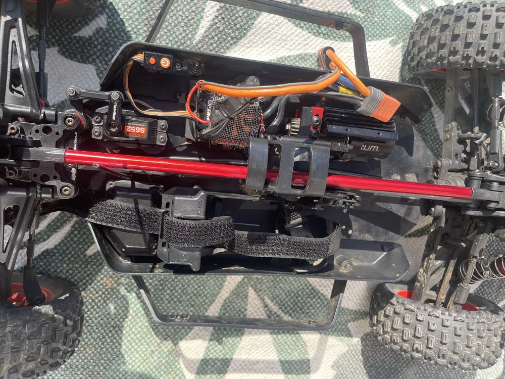 Model rc Arrma MOJAVA z aparaturom