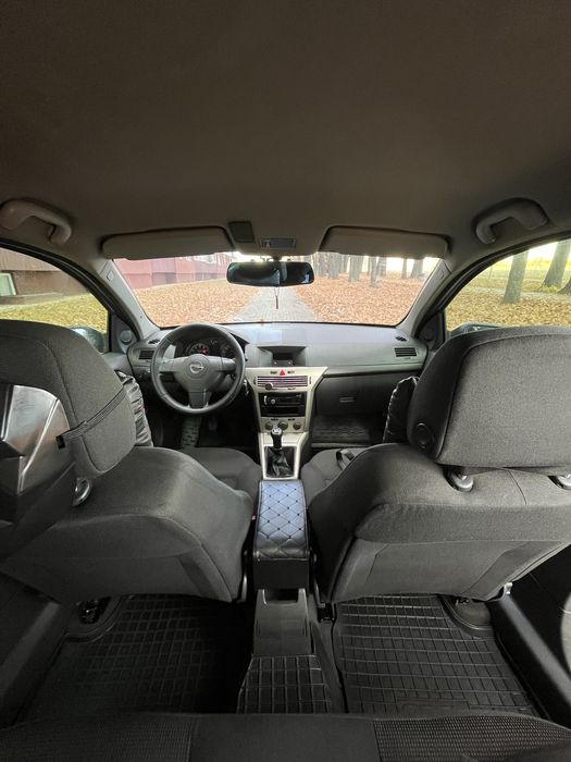 Продам Opel Astra H