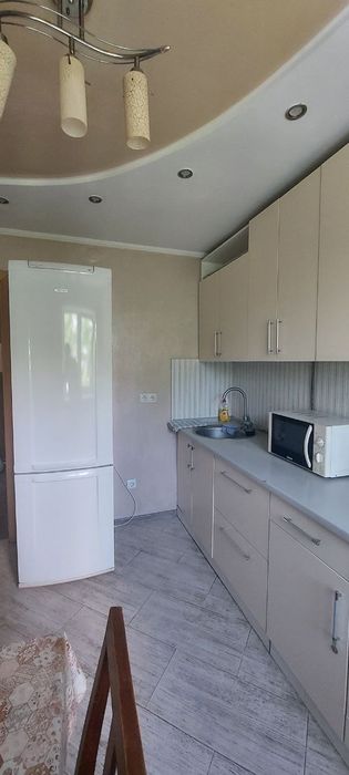 Здам подобово 2 кімнатну квартиру в центрі біля Щепкіна Вінігрету