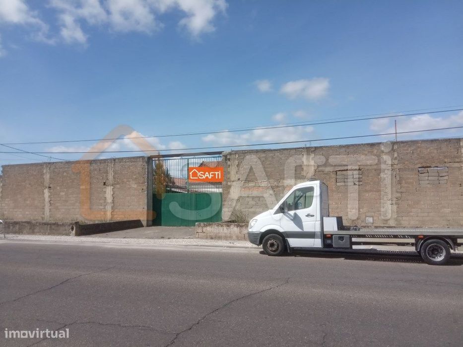 Armazém de 562 m2 em Lote de 2305m2 Ponte de Sor (Av. Liberdade)