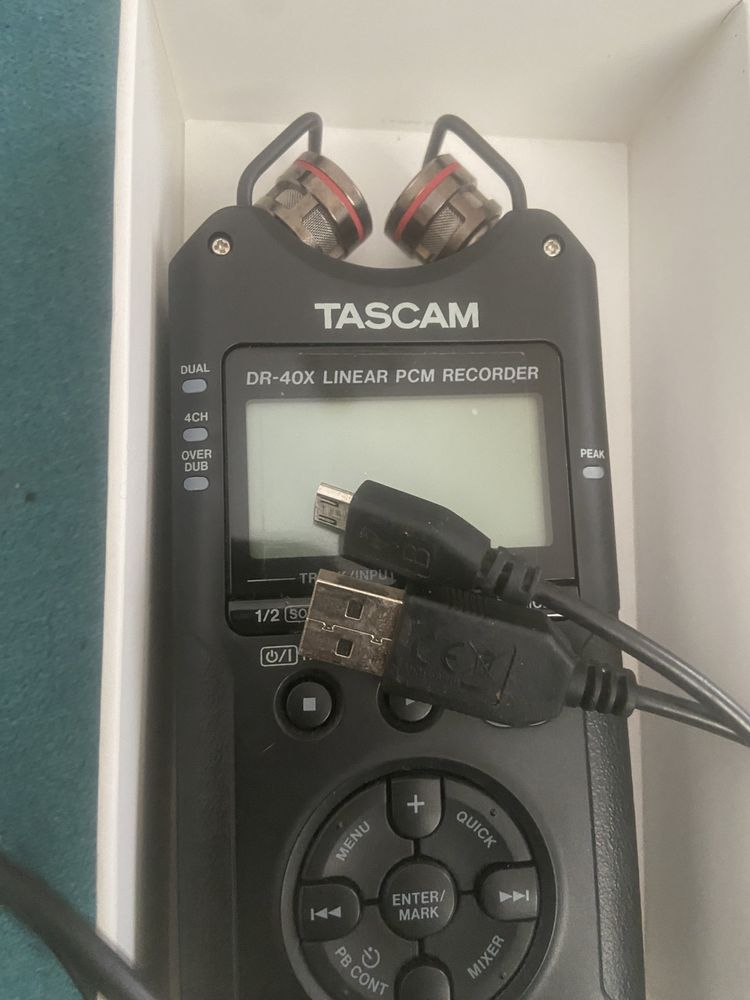 Gravador Portátil Tascam DR-40X 64GB