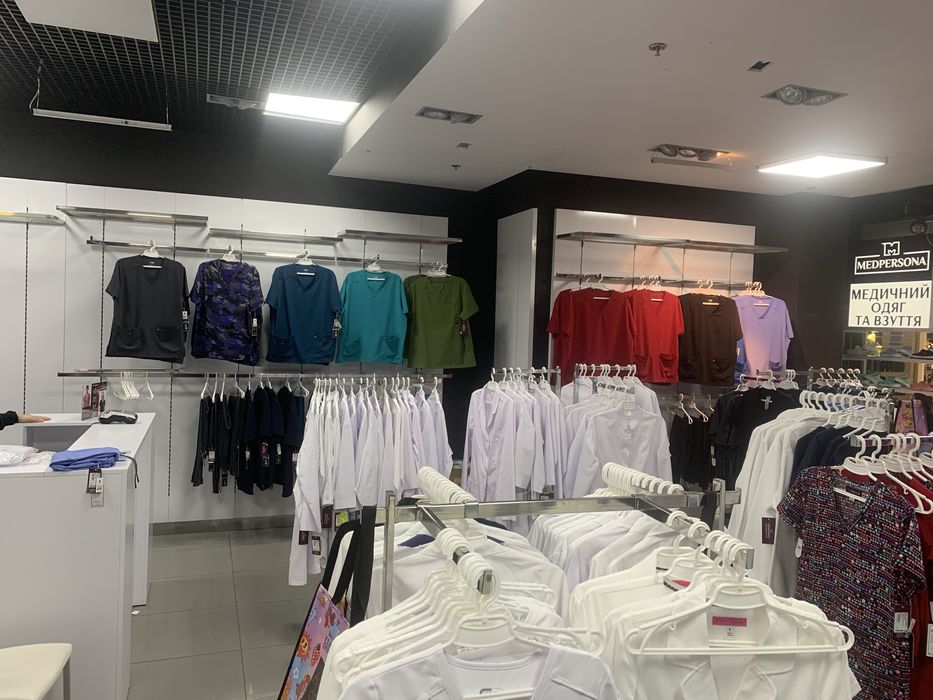 Оборудование для магазина одежды