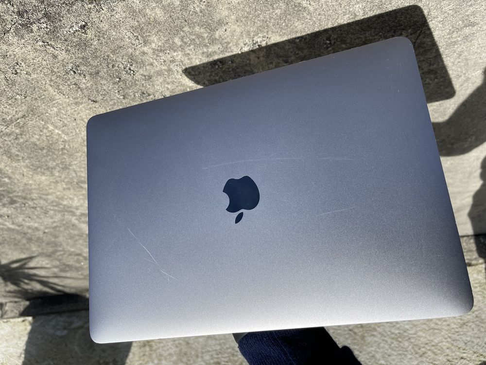 MacBook Pro (13-inch, 2017) Touchbar