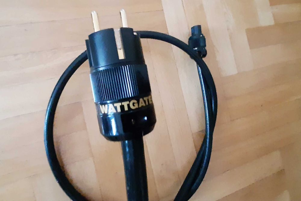 Kabel zasilający OYAIDE TUNAMI V2 - 1,8 m WATTEGATE
