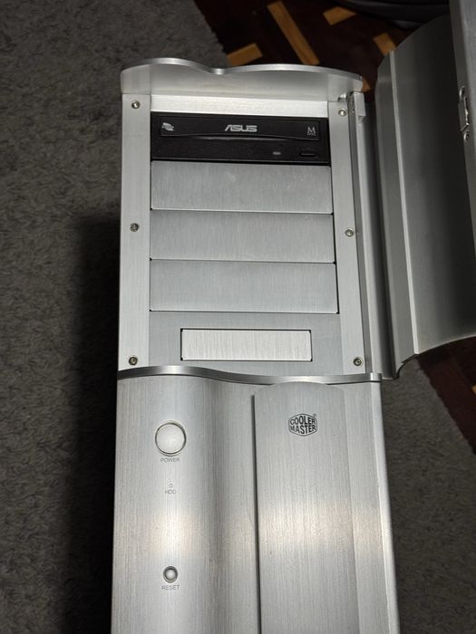 Torre oldschool cooler master wave master