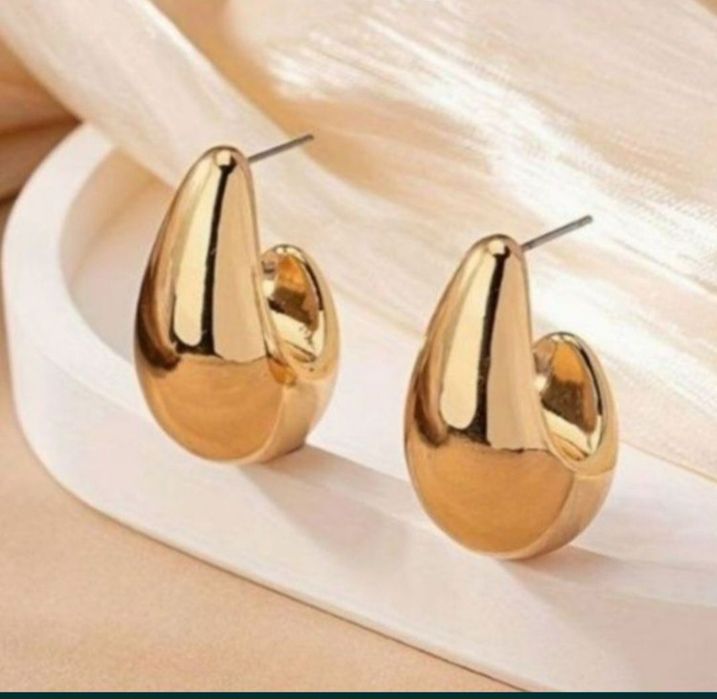 Eleganckie nowe złote kolczyki zara krople łezki małe złote modne 2025