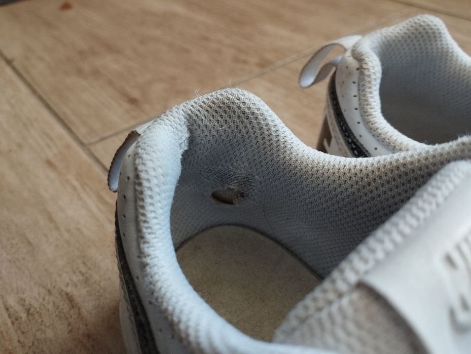 Buty Nike dla dziewczynki 33.5