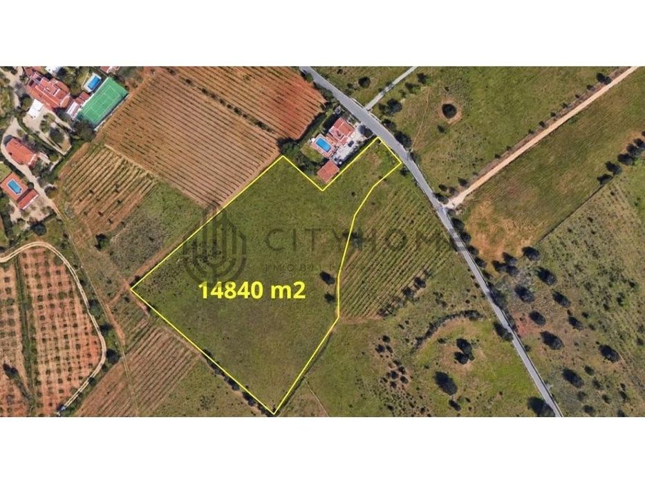 Terreno com ruína e projeto aprovado