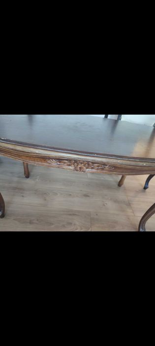 Stylowy Stolik z krzesłami do renowacji