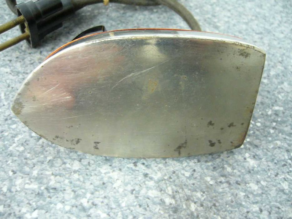 Mini żelazko podróżne typ P-120 zabytek 1958 rok