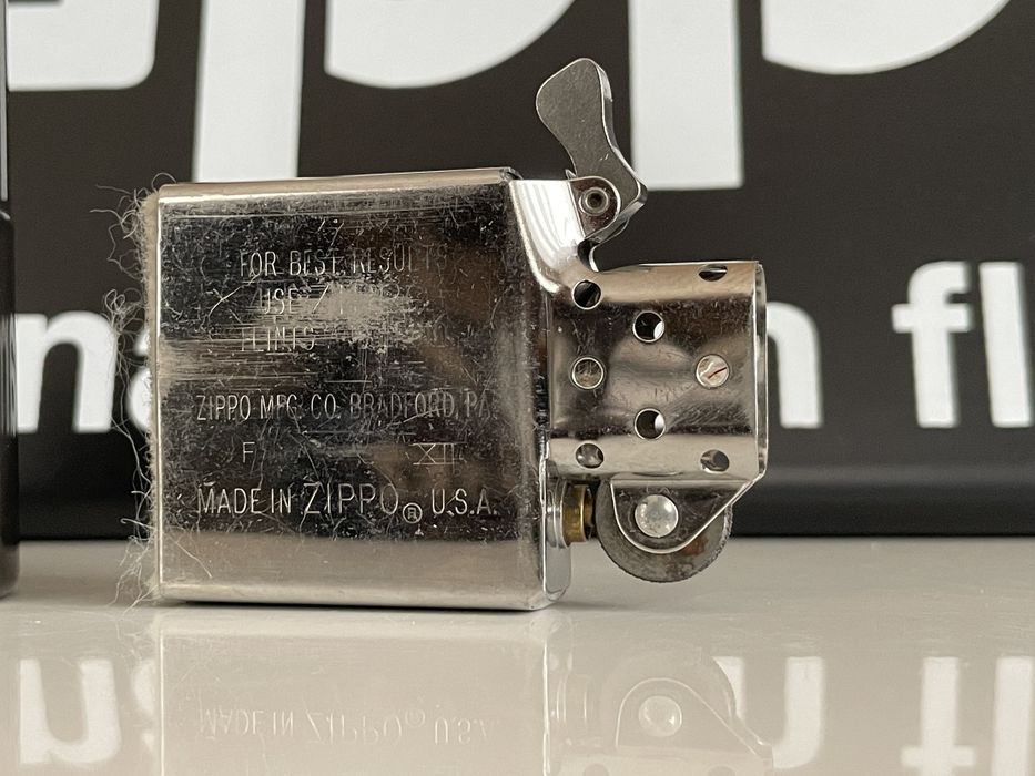 Zapalniczka Zippo 1996 Midnight Chrome Zippo Emblem