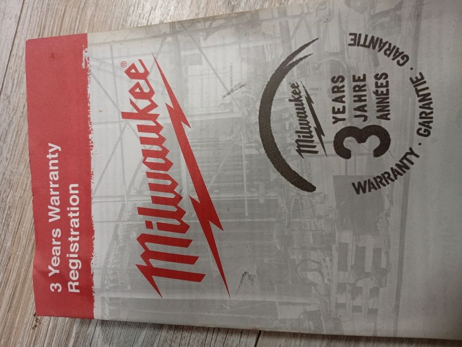 Продається акумуляторний шуруповерт Мілуокі у